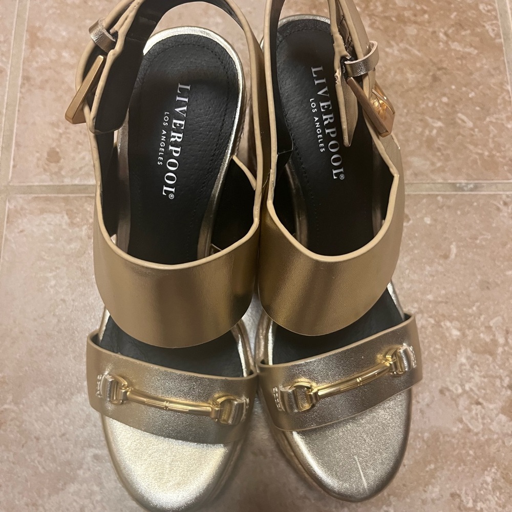 Liverpool Metallic Gold Women's Sandals New without tags